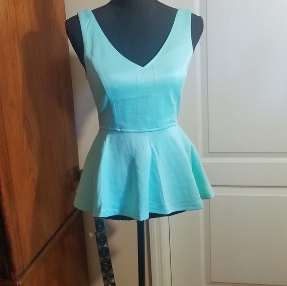 New Light Green Peplum Top - Picture 3 of 3